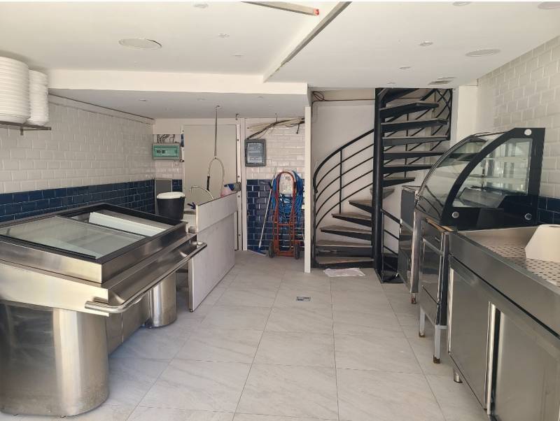 Reamenagement d une pizzeria en poissonnerie Marseille